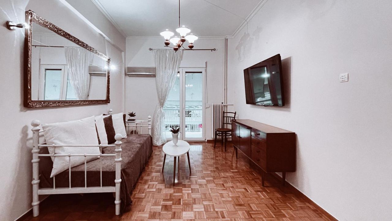 أثينا Vintage 2-Bedroom Apt In The Heart Of The City المظهر الخارجي الصورة