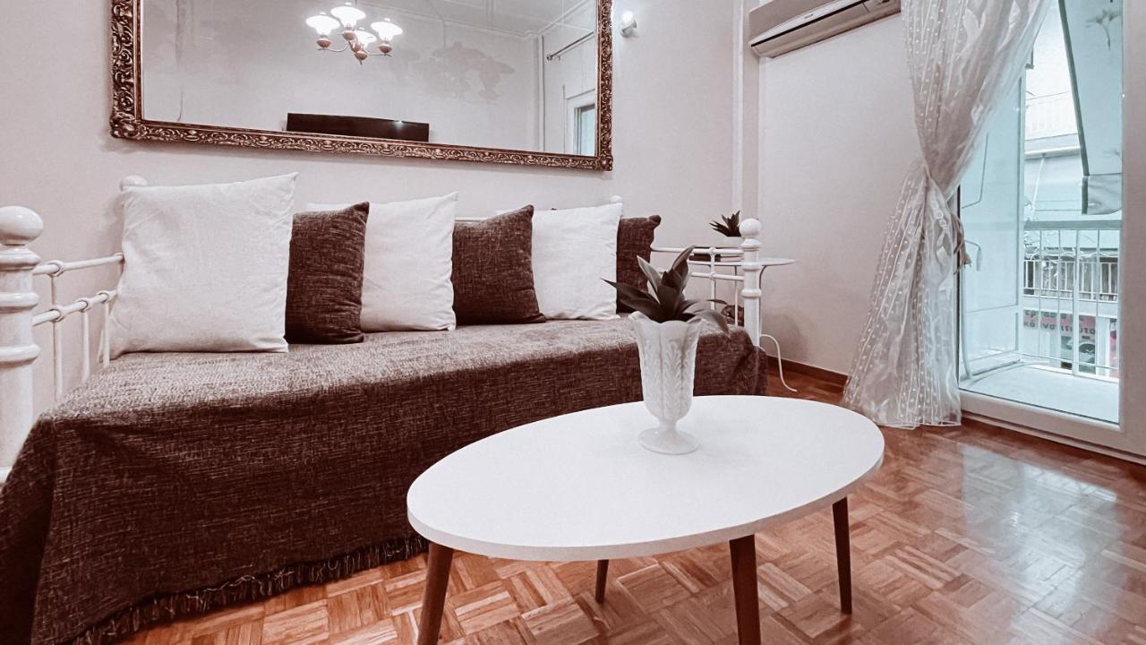 أثينا Vintage 2-Bedroom Apt In The Heart Of The City المظهر الخارجي الصورة
