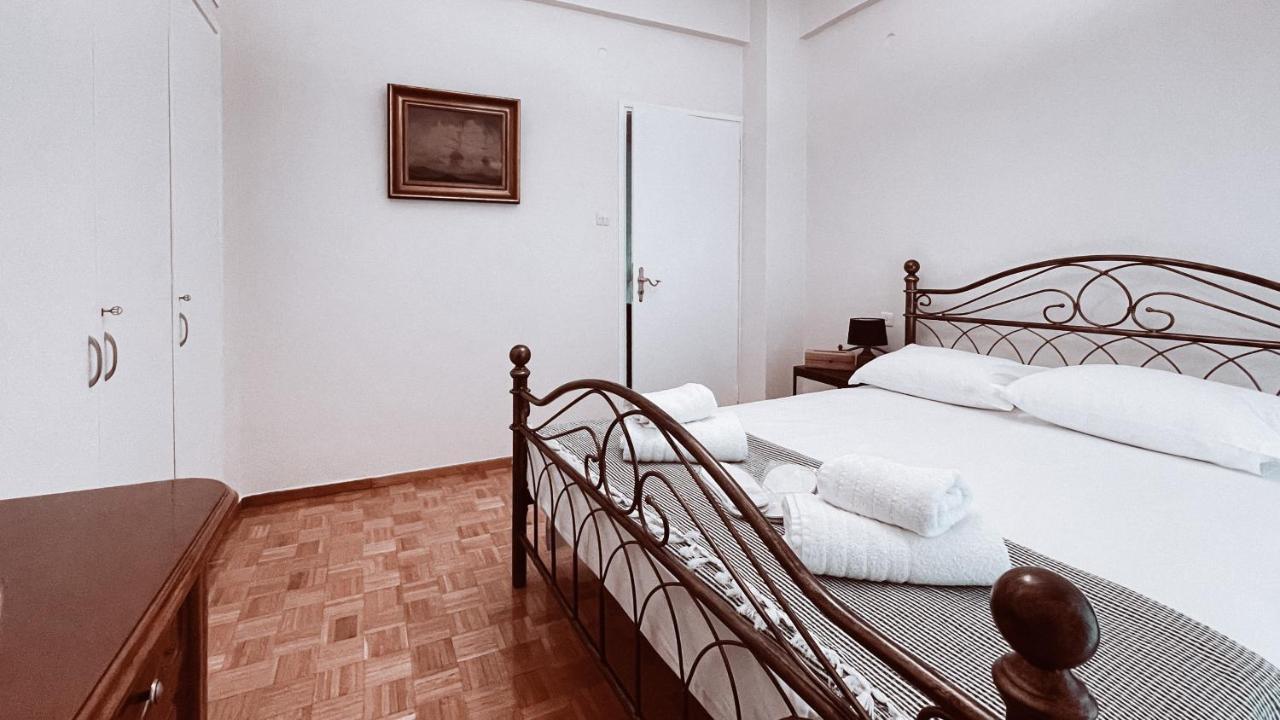 أثينا Vintage 2-Bedroom Apt In The Heart Of The City المظهر الخارجي الصورة