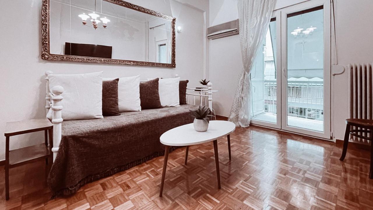 أثينا Vintage 2-Bedroom Apt In The Heart Of The City المظهر الخارجي الصورة